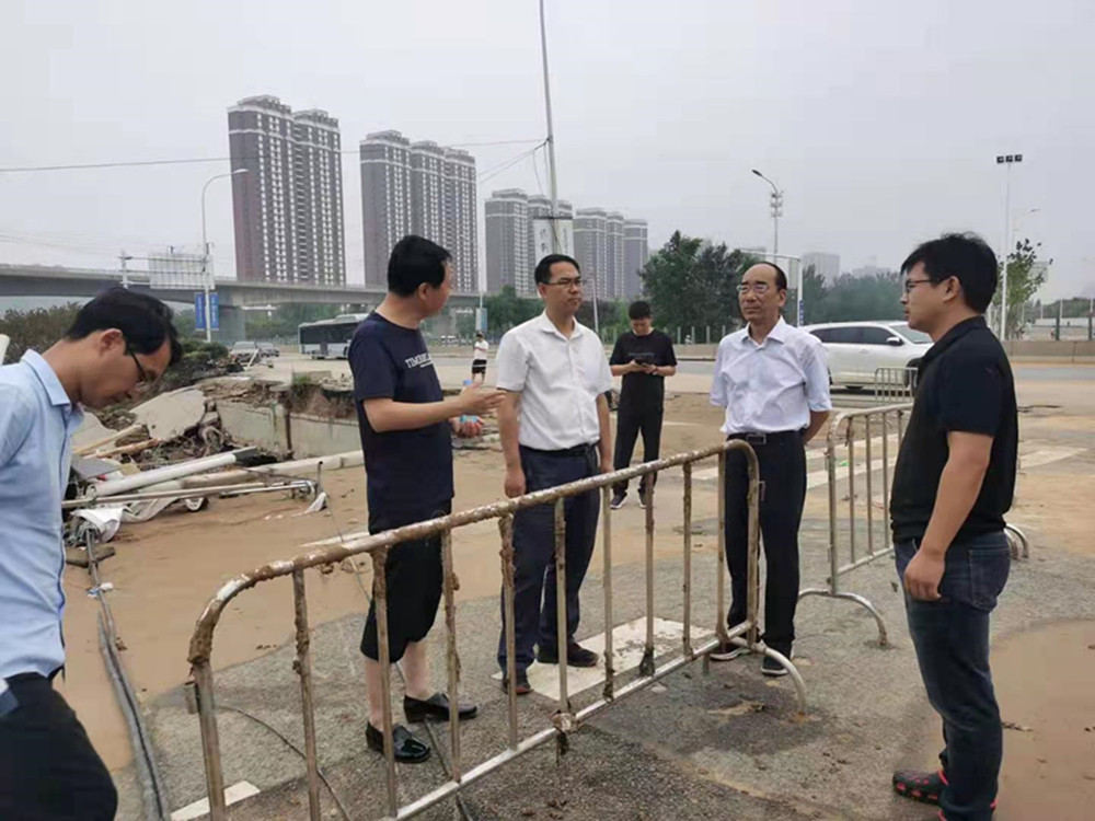 开云体育·开云官方网站-开云体育（中国）
党委书记、董事长、总经理秦广远赴市政项目检查指导灾后恢复重建工作